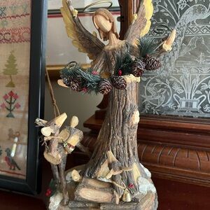 MUSICAL ROMAN INC . VINTAGE Angel and Reindeer Holiday Figurine!🤩🤩🤩